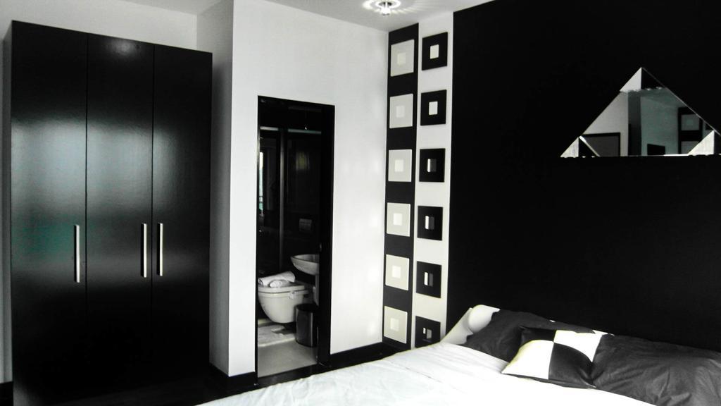 Modern Luxury Lower Penthouse Unit Manila Exteriör bild