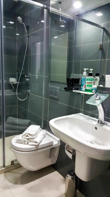Modern Luxury Lower Penthouse Unit Manila Exteriör bild