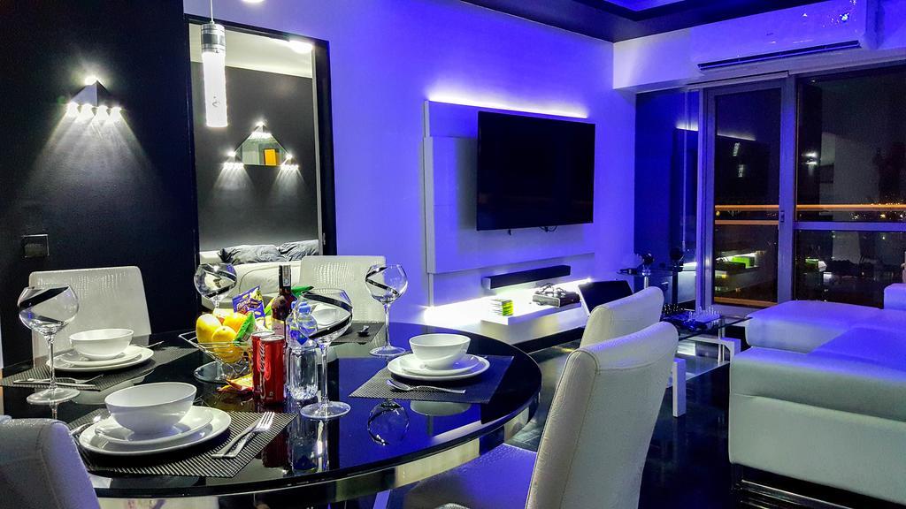 Modern Luxury Lower Penthouse Unit Manila Exteriör bild
