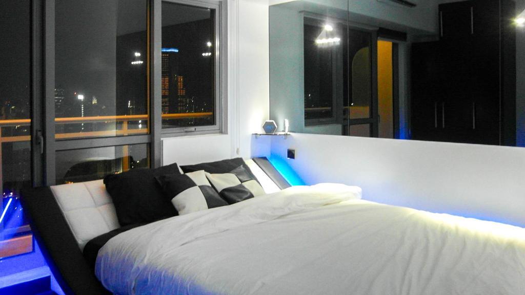 Modern Luxury Lower Penthouse Unit Manila Exteriör bild